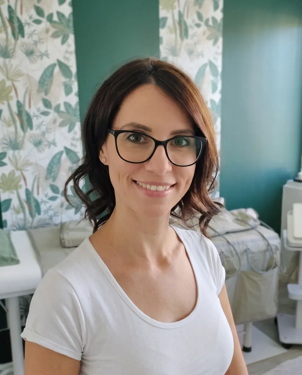 Juhász Zita, az Aphrodité Szépségszalon vezetője a gyulai szalonban